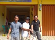 PT Bukit Asam Tbk Serahkan Satu Ekor Kambing Kurban untuk DPP API Muara Enim